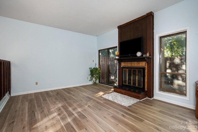 Property image 4 at 7909 Charter Oak Lane, Charlotte, NC 28226