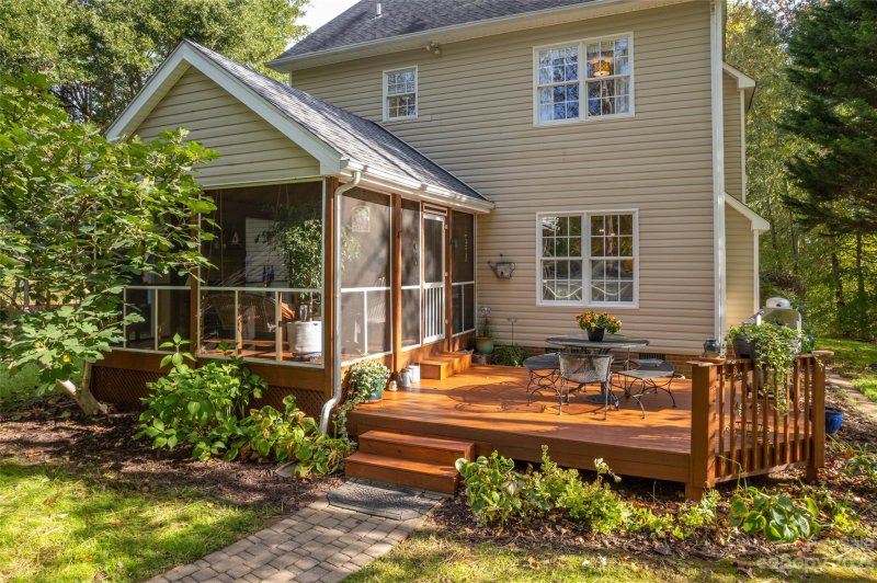 Property image 3 at 323 General Griffith Circle, Rutherfordton, NC 28139