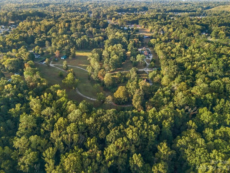 Property image 3 at 2221 Miranda Road, Charlotte, NC 28216