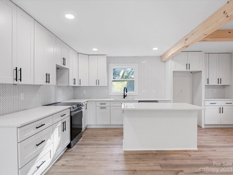 Property image 2 at 3419 Manchester Drive, Charlotte, NC 28217