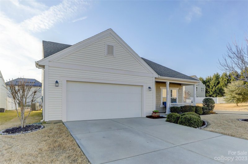 Property image 2 at 904 Roxburgh Avenue, Rock Hill, SC 29732