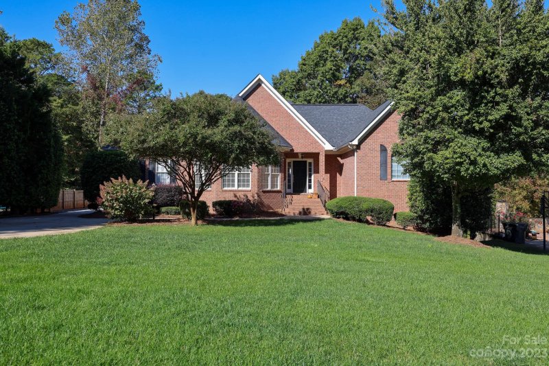 Property image 2 at 1915 Cavendale Drive, Rock Hill, SC 29732