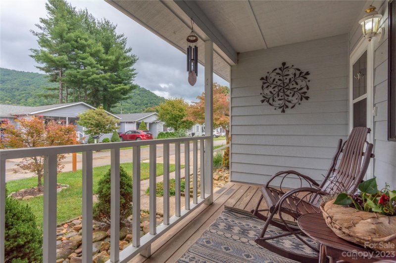 Property image 2 at 106 Market Street, Maggie Valley, NC 28751