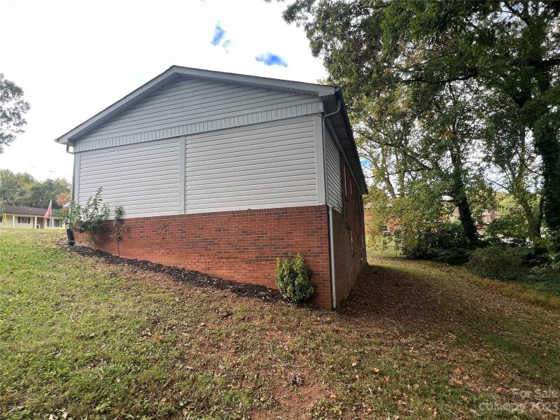 Property image 3 at 127 Kilborne Drive, Newton, NC 28658