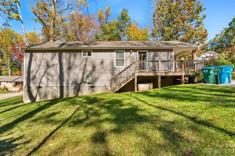 Property image 3 at 519 Onteora Boulevard, Asheville, NC 28803