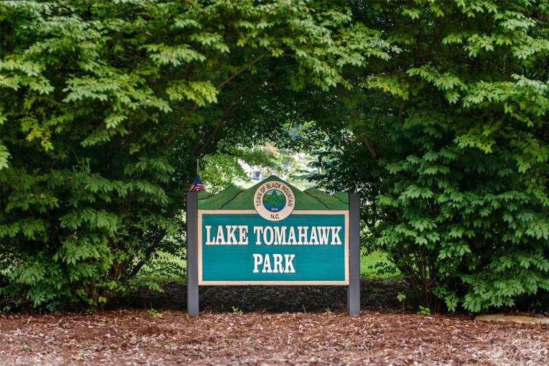 Property image 2 at 513 Hiawassee Avenue, Black Mountain, NC 28711