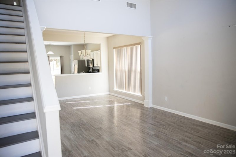 Property image 3 at 2727 Wingdale Drive, Charlotte, NC 28213