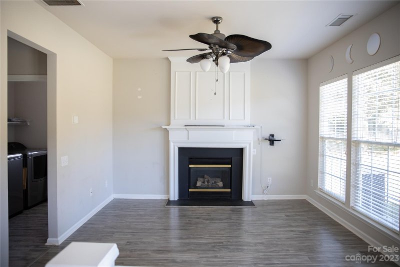 Property image 4 at 2727 Wingdale Drive, Charlotte, NC 28213