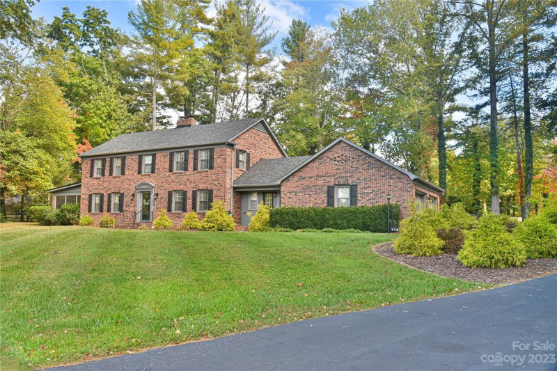 779 Crooked Creek Road