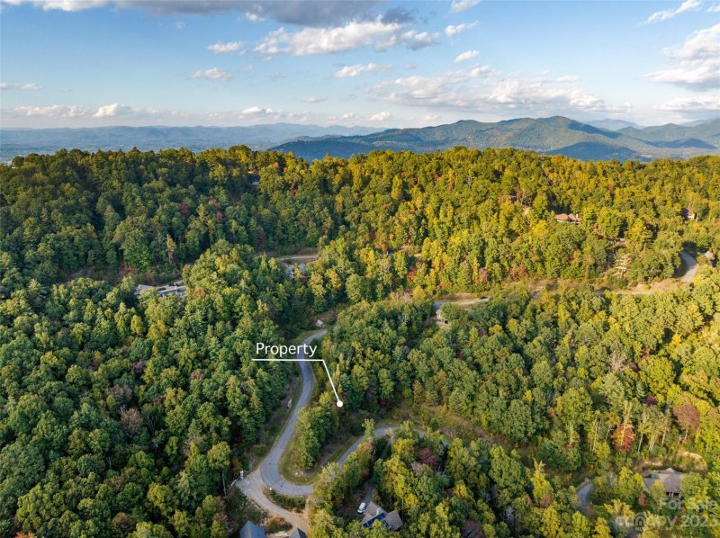 Property image 5 of 63 Starling Pass in Versant, Asheville, NC 28804