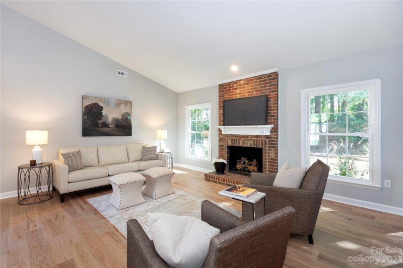 Property image 3 at 8719 Gruenewald Lane, Charlotte, NC 28210