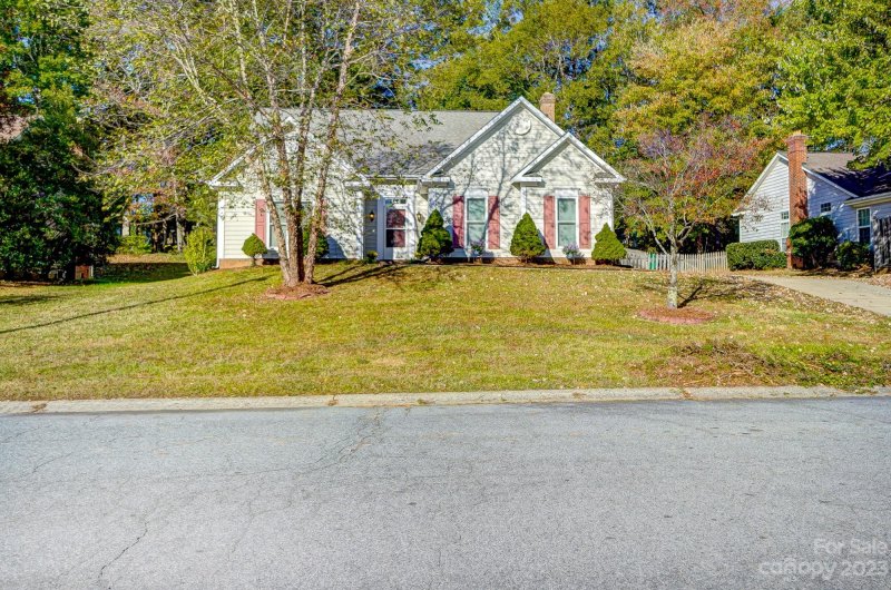 Property image 2 at 8703 Woodcock Lane, Charlotte, NC 28216