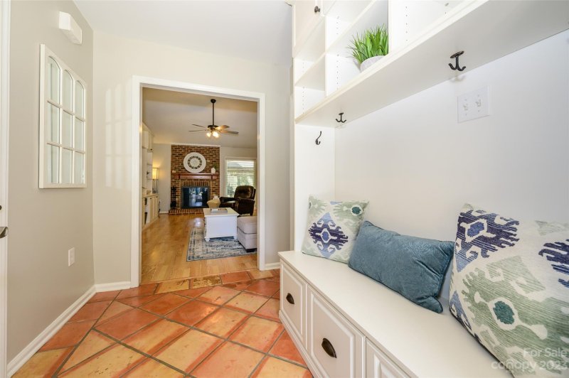 Property image 5 at 2536 Heidleburg Lane, Charlotte, NC 28210