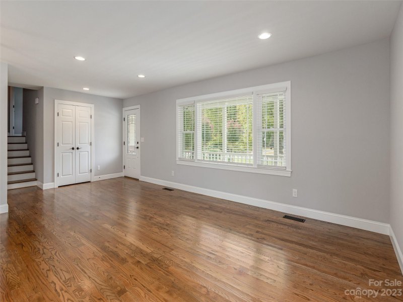 Property image 4 at 716 Shadywood Lane, Hendersonville, NC 28792