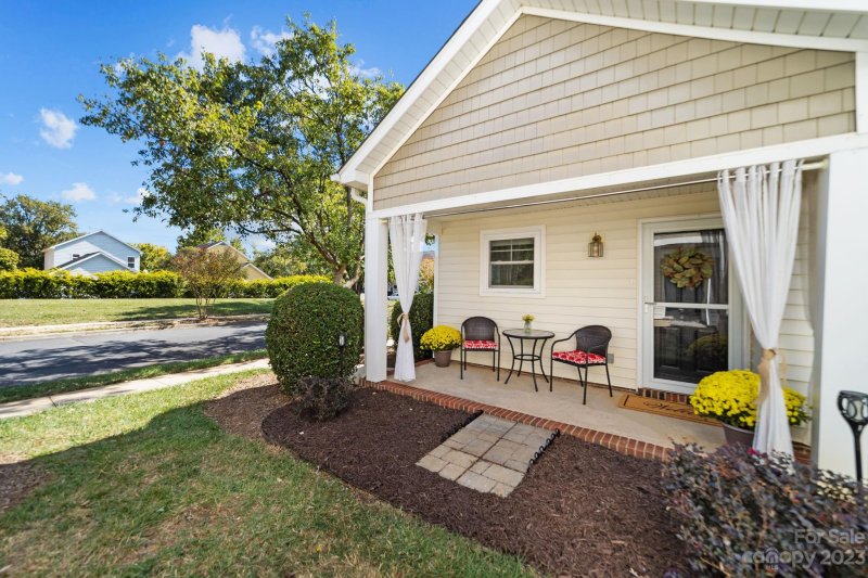 Property image 3 at 16842 Bridgeton Lane, Huntersville, NC 28078