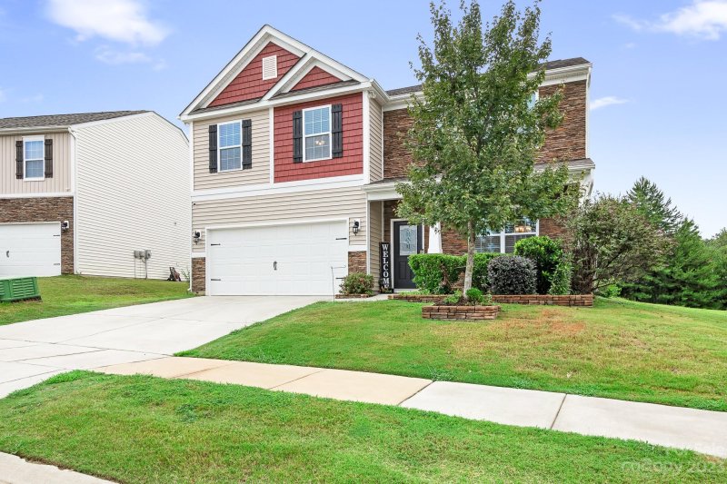 Property image 2 at 134 N Cromwell Drive, Mooresville, NC 28115