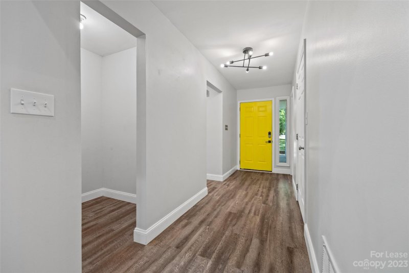 Property image 5 at 6801 Stillmeadow Drive, Charlotte, NC 28277