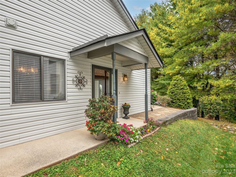 Property image 4 at 307 Oak Place, Asheville, NC 28803