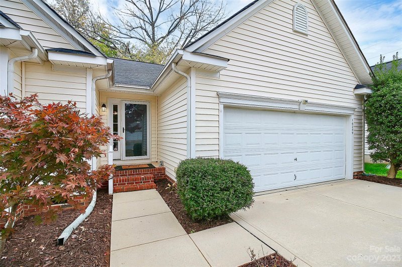 Property image 2 at 16209 Hayfield Road, Charlotte, NC 28213