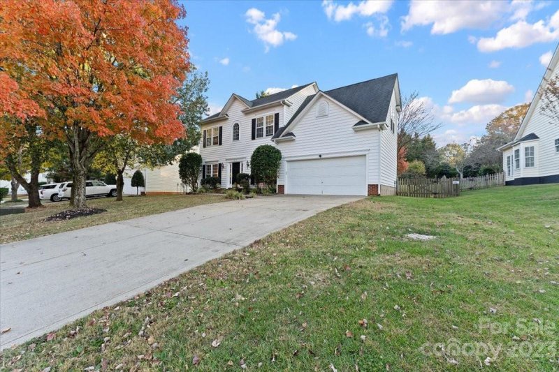 Property image 2 at 5801 Branthurst Drive, Charlotte, NC 28269