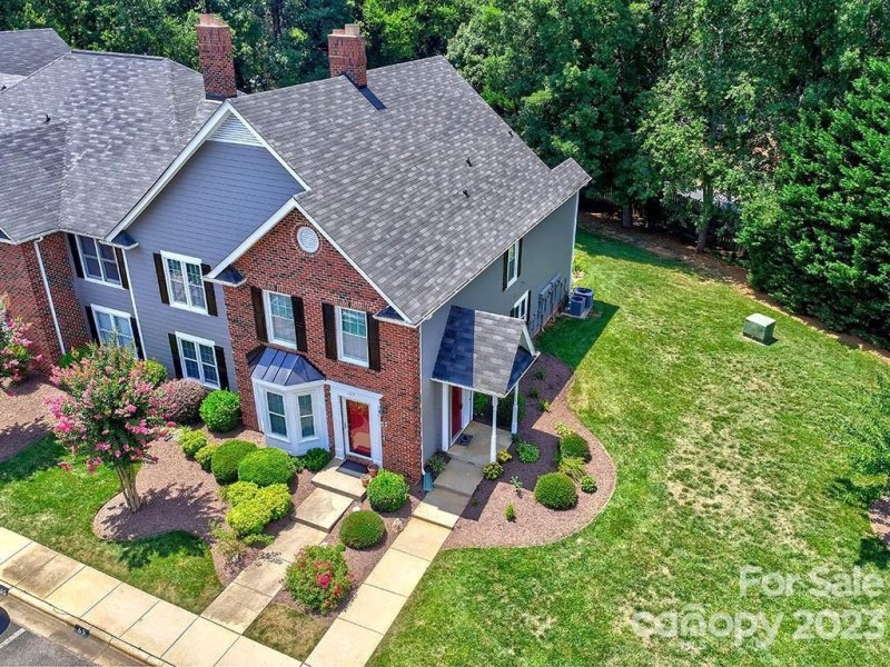 Property image 2 at 1729 Robinwood Road, Gastonia, NC 28054