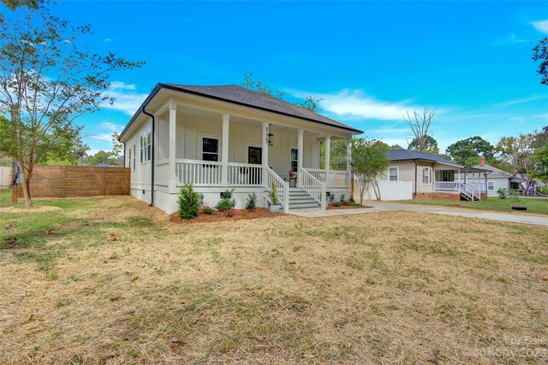 Property image 4 at 115 Ashe Street, York, SC 29745