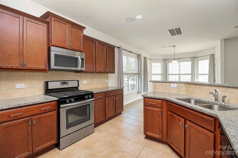 Property image 5 at 11620 Hardwood Watch Court, Charlotte, NC 28277