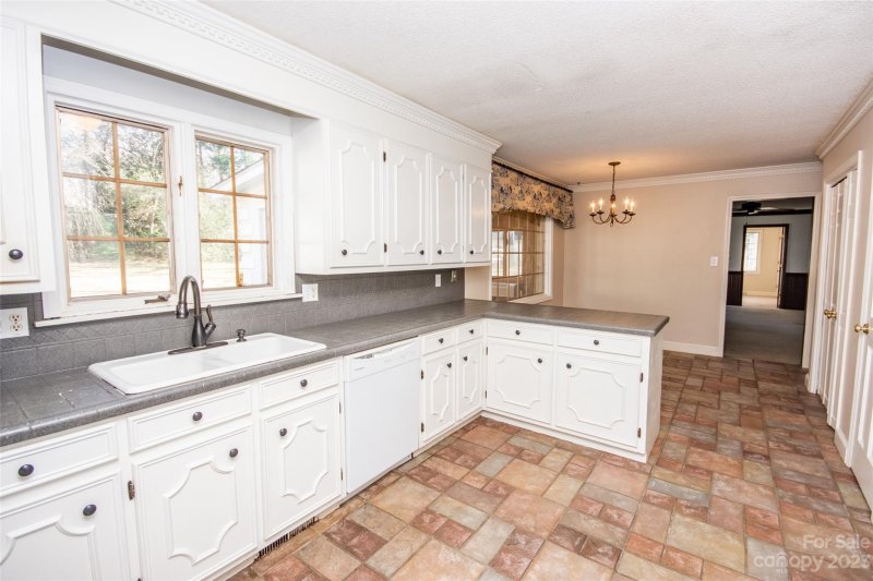 Property image 5 at 321 Saint Andrews Road, Statesville, NC 28625