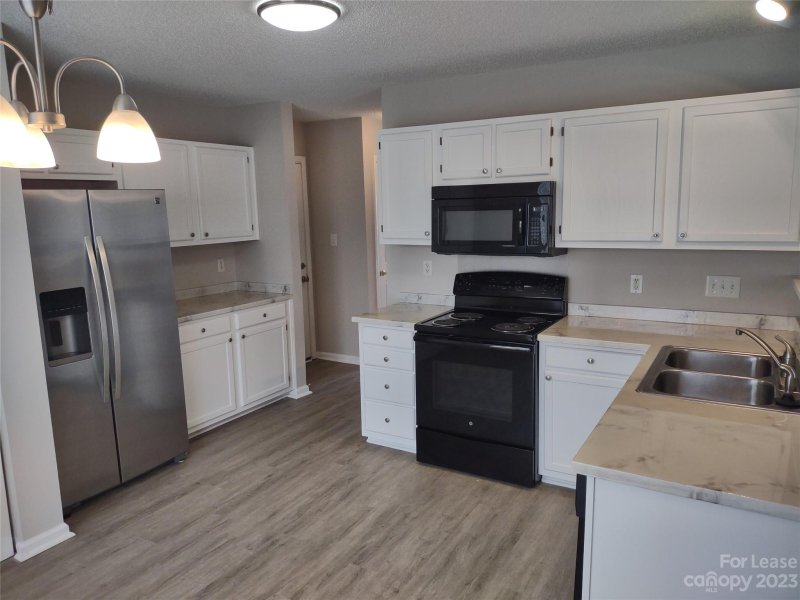 Property image 2 at 14109 Southbridge Forest Drive, Charlotte, NC 28273