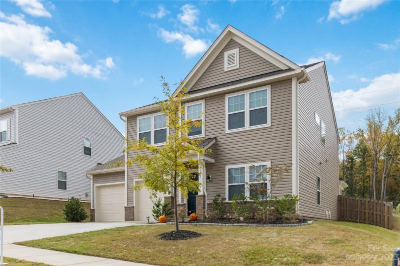 Property image 2 at 7117 Lenton Road, Charlotte, NC 28215