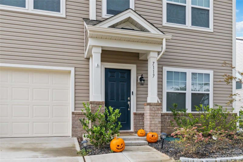 Property image 3 at 7117 Lenton Road, Charlotte, NC 28215