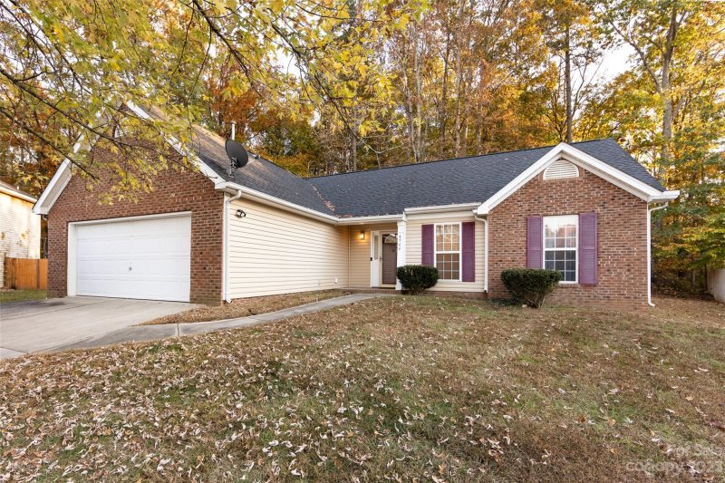 Property image 4 at 6500 Rain Creek Way, Charlotte, NC 28262