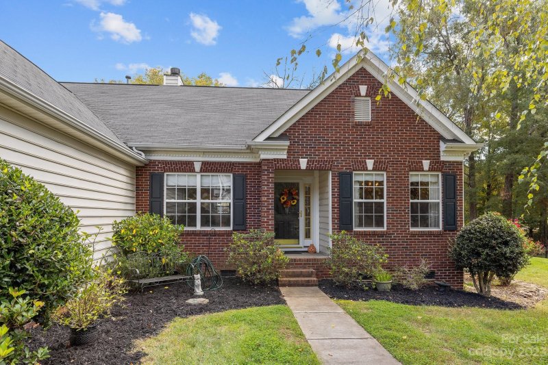 Property image 3 at 7602 Hogans Bluff Lane, Mint Hill, NC 28227