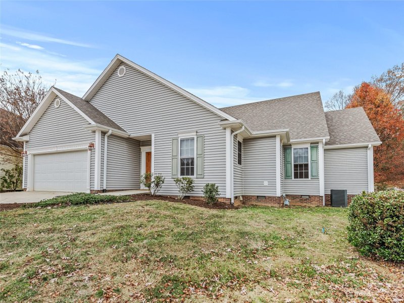 Property image 2 at 14 Sweet Gum Drive, Asheville, NC 28805