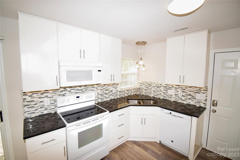 Property image 2 at 1908 Safflower Circle, Charlotte, NC 28262