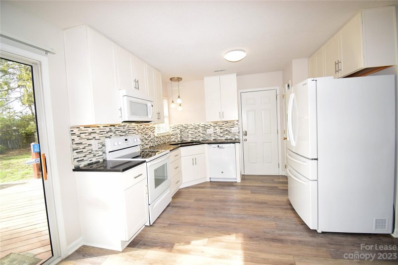 Property image 3 at 1908 Safflower Circle, Charlotte, NC 28262