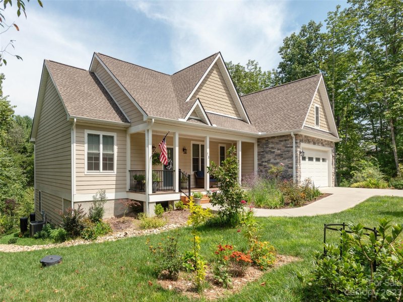 Property image 3 at 73 Wisdom Cove Road, Flat Rock, NC 28731