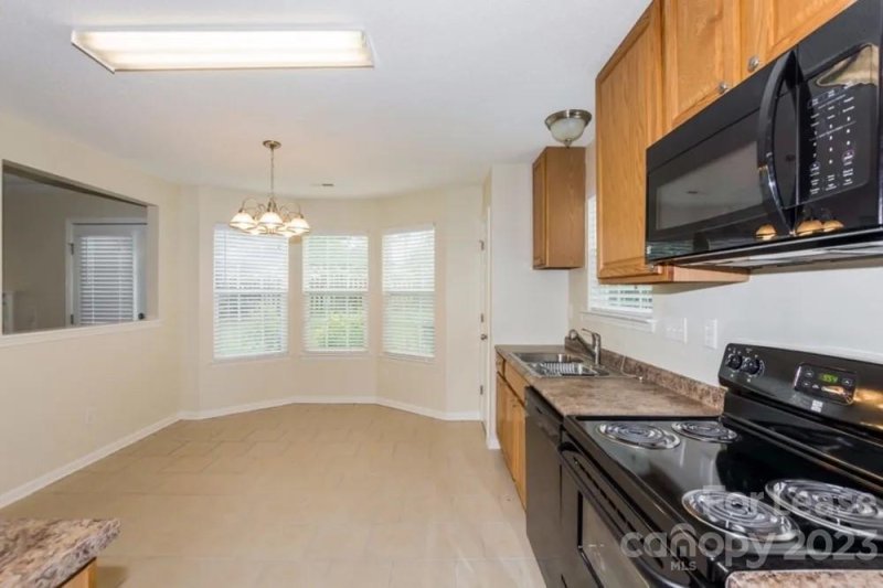 Property image 3 at 4200 Canipe Drive, Charlotte, NC 28269