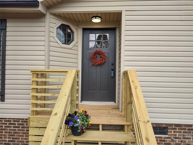 Property image 2 at 8215 Gera Emma Drive, Charlotte, NC 28215