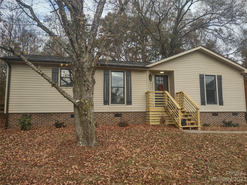 Property image 3 at 8215 Gera Emma Drive, Charlotte, NC 28215