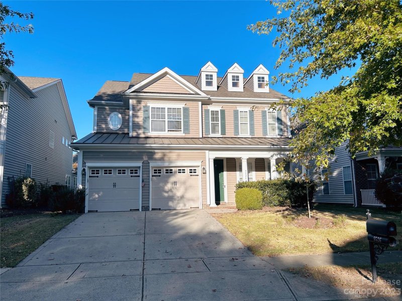 9526 Ridgeforest Drive