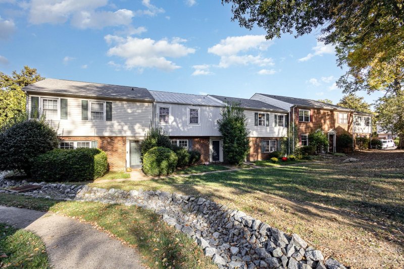 Property image 2 at 10927 Park Road, Charlotte, NC 28226