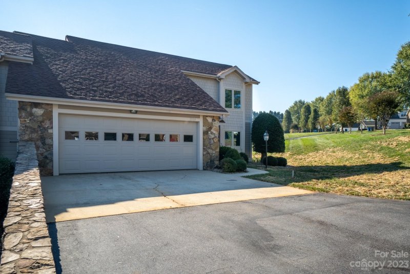 Property image 3 at 3709 Rock Bridge Drive, Conover, NC 28613