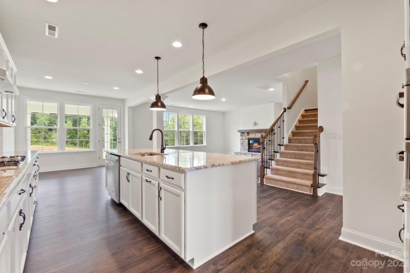 309 W Waterlynn Road