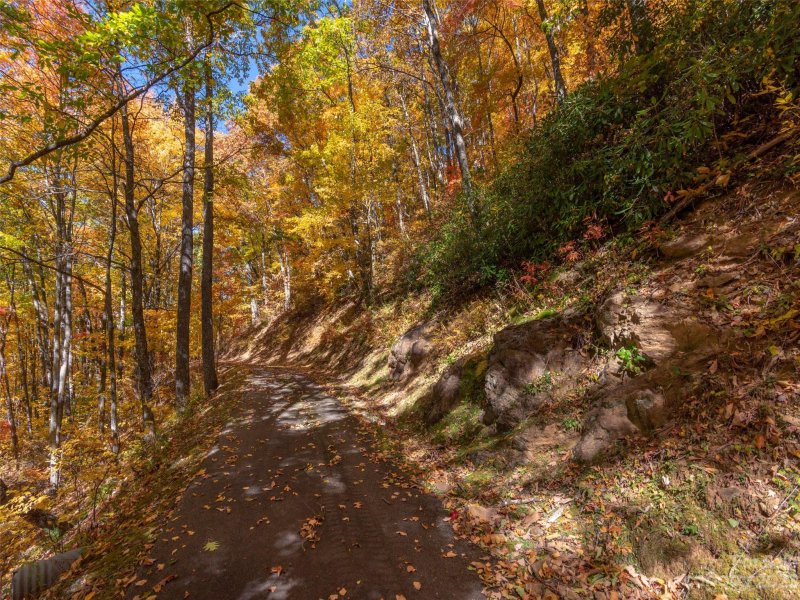 Property image 3 of Lot 18 Legend Road in Sleepy Hollow, Waynesville, NC 28786