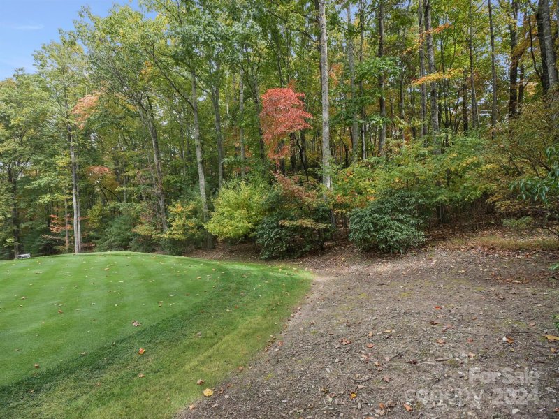 Property image 3 at 101 Little Cherokee Ridge, Hendersonville, NC 28739