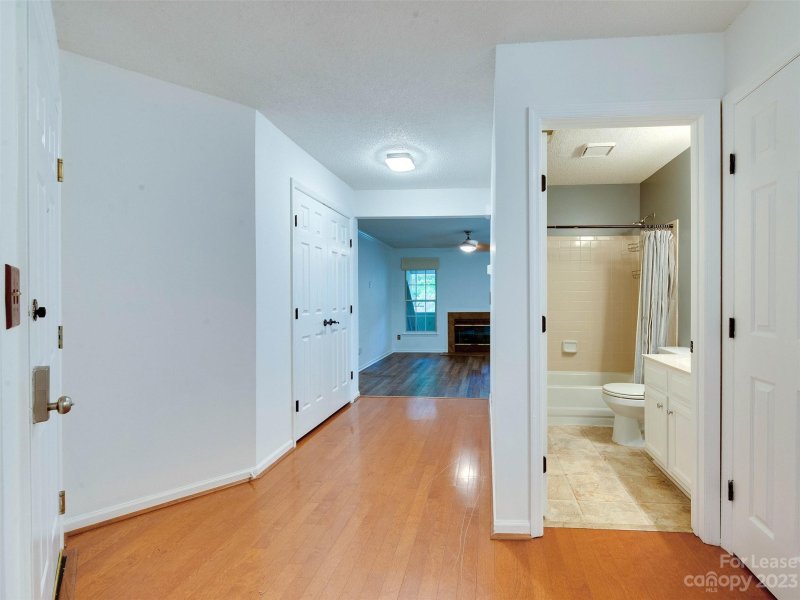 Property image 4 at 19827 Henderson Road, Cornelius, NC 28031