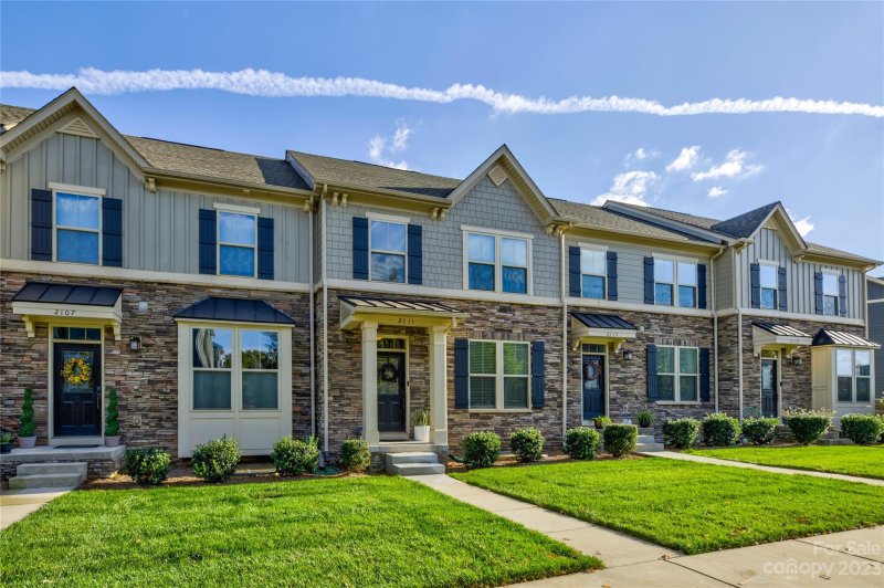 Property image 2 at 2111 Birchside Drive, Charlotte, NC 28205