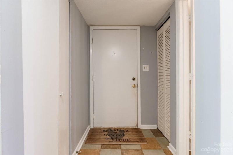 Property image 2 at 8041 Cedar Glen Drive, Charlotte, NC 28212