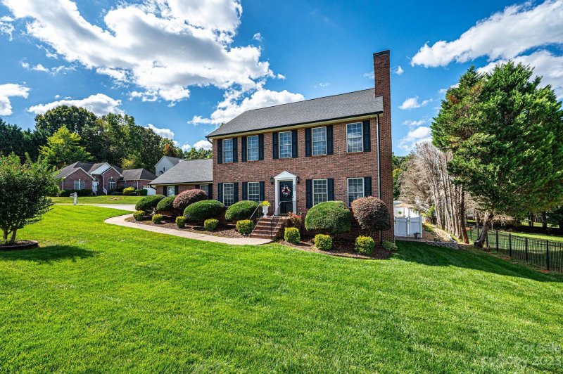 Property image 3 at 2565 Ironwood Drive, Hickory, NC 28602